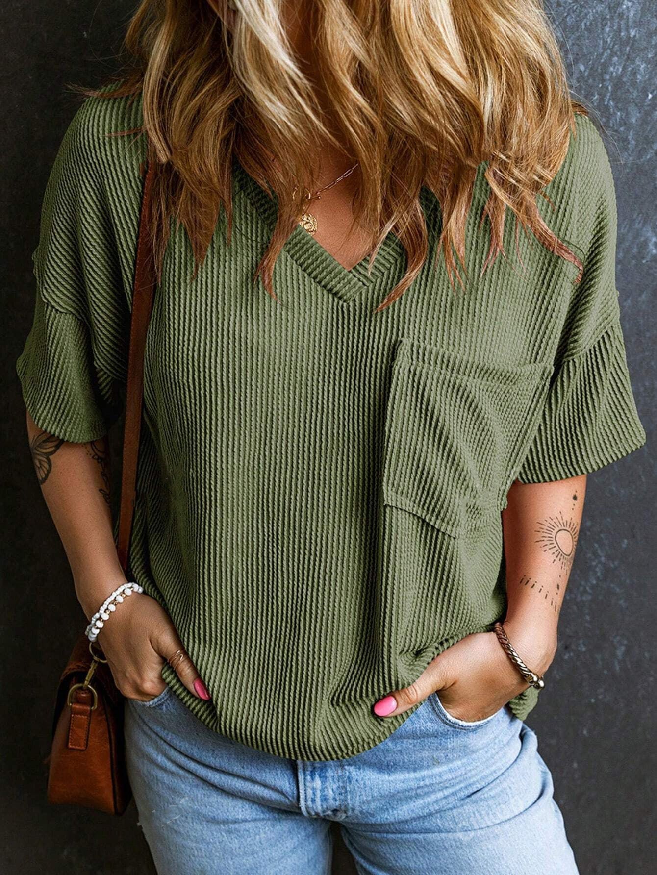 Pull col en V tendance à manches courtes