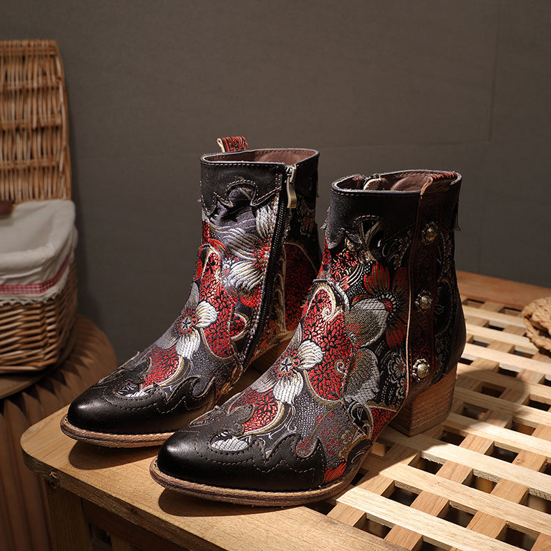Bottines en Cuir Brodé – Élégance Artisanale et Charme Intemporel