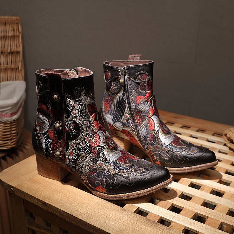 Bottines en Cuir Brodé – Élégance Artisanale et Charme Intemporel