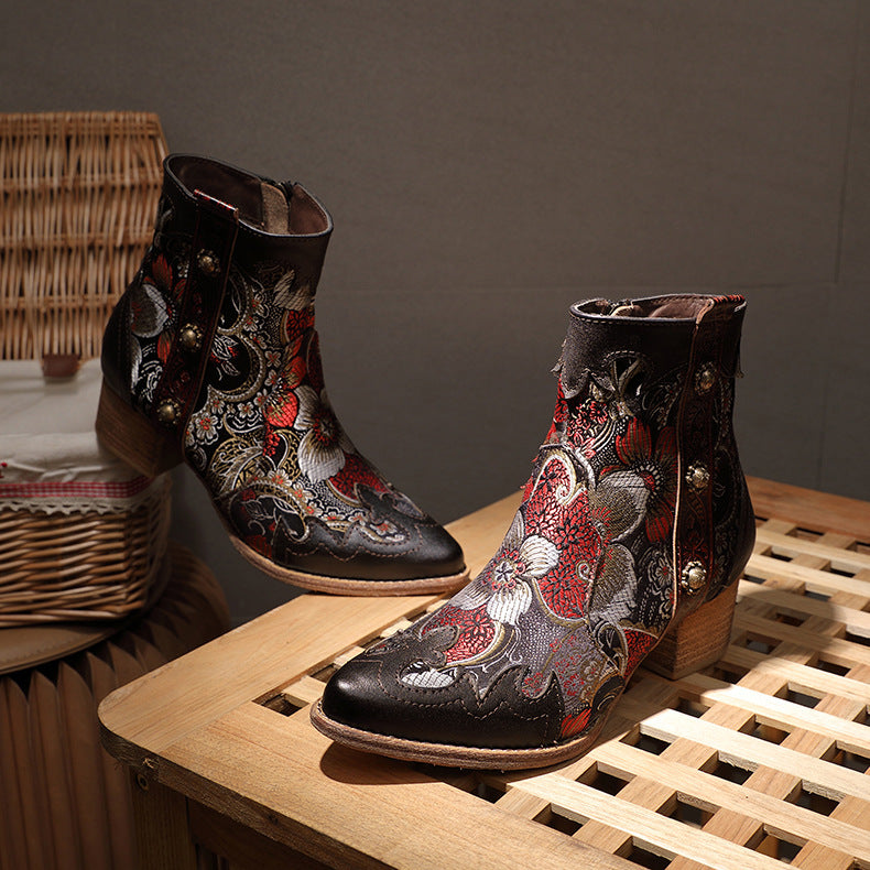 Bottines en Cuir Brodé – Élégance Artisanale et Charme Intemporel