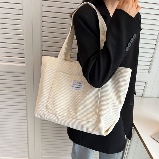 Sac à Main  pour Femme – Élégance Intemporelle en Couleur Unie